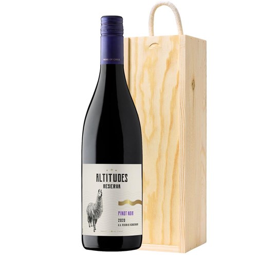 Altitudes Reserva Pinot Noir 75cl Red Wine in Wooden Sliding lid Gift Box